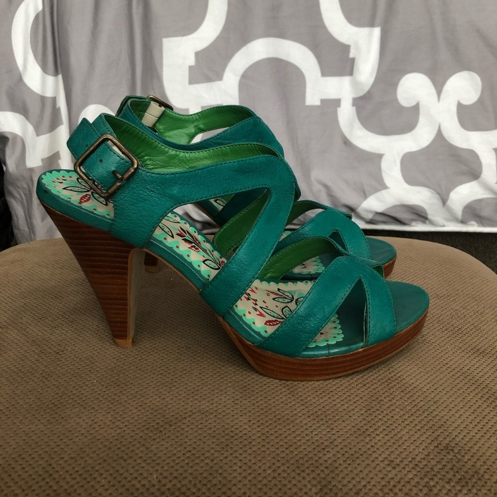 Colcci Girls Leather Sandals